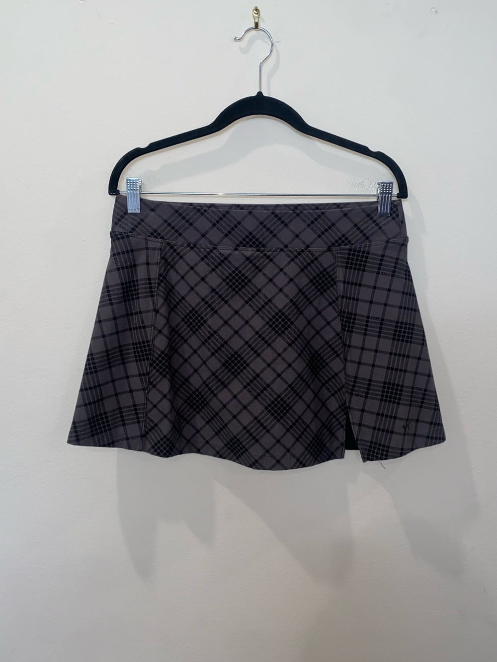 PINK Victoria's Secret Preppy Black & Gray Plaid Skater Skort
